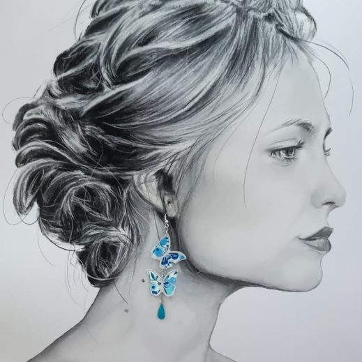 Boucles d'oreilles papillons et lotus en liberty Wiltshire cristal blue Boucles d'oreilles papillons et lotus en liberty Wiltshire cristal blue