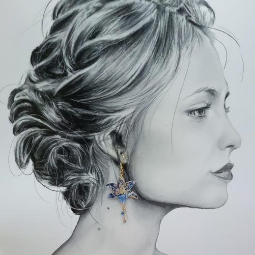 Boucles d'oreilles papillon et lys en liberty Straweberry thief majorelle Boucles d'oreilles papillon et lys en liberty Straweberry thief majorelle