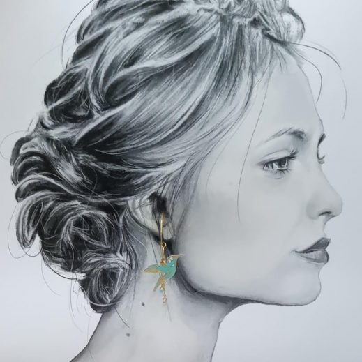 Boucles d'oreilles grandes créoles fleurs de cerisier et colibri en TISSU liberty Capel Mint Boucles d'oreilles grandes créoles fleurs de cerisier et colibri en TISSU liberty Capel Mint