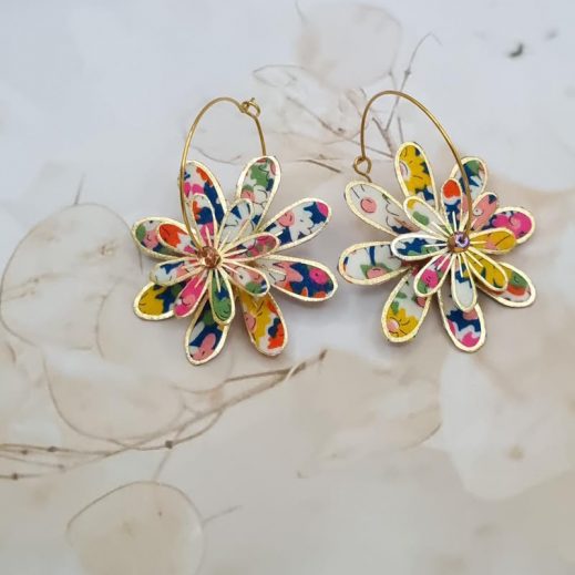 Boucles d'oreilles grandes créoles Marguerites en tissu liberty Libby Tangerine