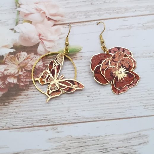 Boucles d'oreilles papillon et pensée en TISSU liberty Ciara fauve
