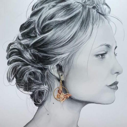 Boucles d'oreilles papillon et pensée en TISSU liberty Ciara fauve Boucles d'oreilles papillon et pensée en TISSU liberty Ciara fauve