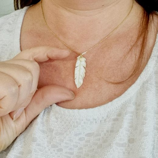 20250520_102306 Collier plume en liberty Ianthe