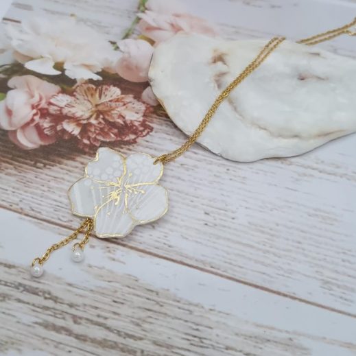 Collier Fleur de cerisier en liberty Ianthe