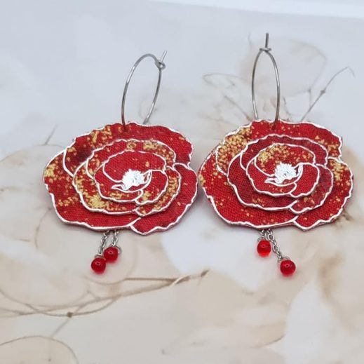 Boucles d'oreilles petites créoles Coquelicot en tissu japonais moiré rouge