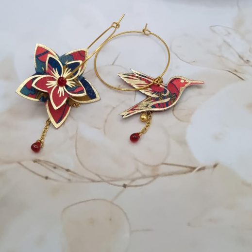 Boucles d'oreilles grandes créoles fleur de tiaré et colibri en TISSU liberty little eustacia