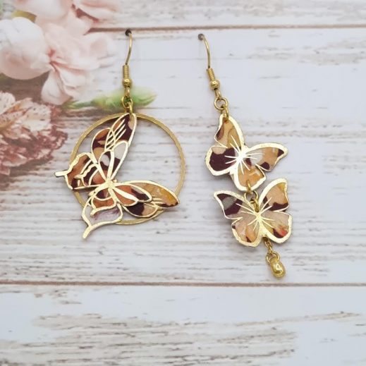 Boucles d'oreilles papillons en liberty Lilly Jane noisette