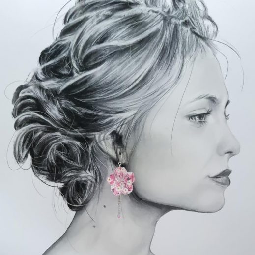 Boucles d'oreilles petites créoles fleurs de cerisier en TISSU liberty Mitsi Valéria rose Boucles d'oreilles petites créoles fleurs de cerisier en TISSU liberty Mitsi Valéria rose