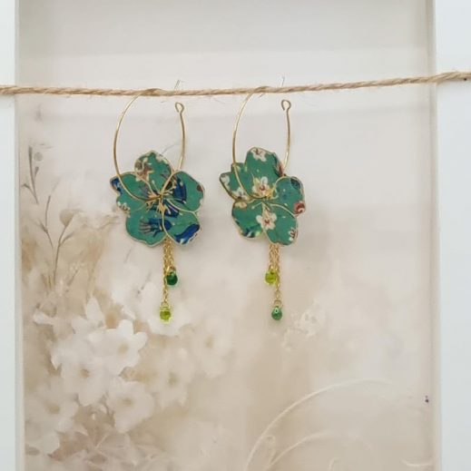 Boucles d'oreilles grandes créoles fleurs de cerisier en TISSU Donna leigh jade Boucles d'oreilles grandes créoles fleurs de cerisier en TISSU Donna leigh jade