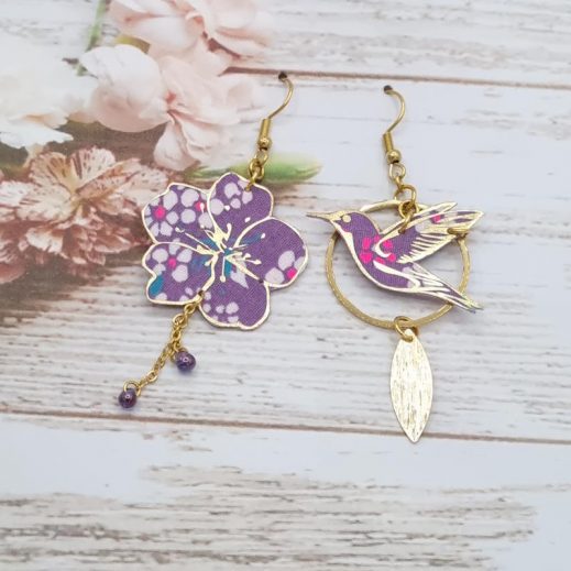 Boucles d'oreilles oiseau colibri et fleur de cerisier en tissu petit pan Hanako violet