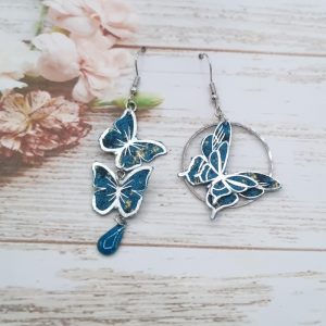 Boucles d'oreilles papillons dépareillés en TISSU japonais