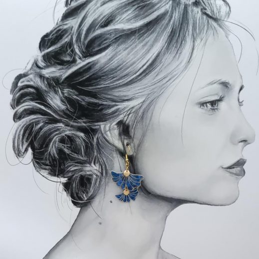 Boucles d'oreilles Gingko en Tissu liberty emma and georgina bleu Boucles d'oreilles Gingko en Tissu liberty emma and georgina bleu