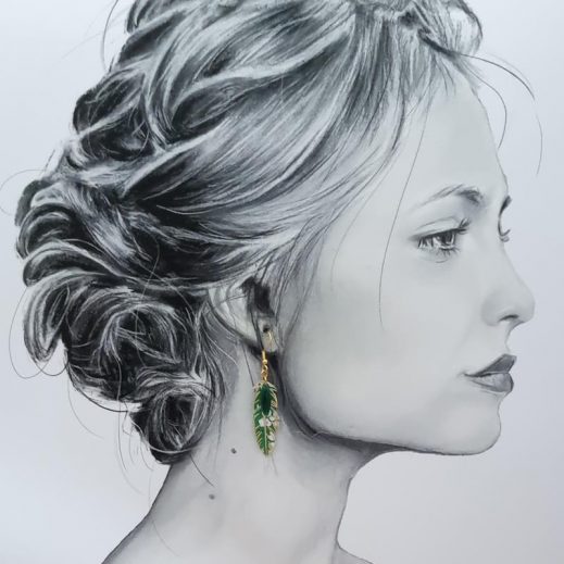 Boucles d'oreilles dépareillées asymétriques Papillon et lys en tissus coton liberty Strawberry thief émeraude et acier inoxydable doré Boucles d'oreilles dépareillées asymétriques Papillon et lys en tissus coton liberty Strawberry thief émeraude et acier inoxydable doré