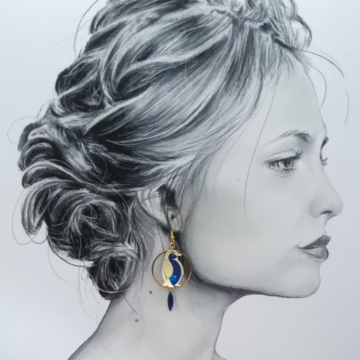 boucles d'oreilles pingouin en tissu féérie bleu et acier inoxydable doré boucles d'oreilles pingouin en tissu féérie bleu et acier inoxydable doré