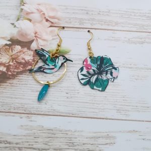 Boucles d'oreilles fleurs d'hibiscus et colibri en TISSU liberty Wiltshire émeraude