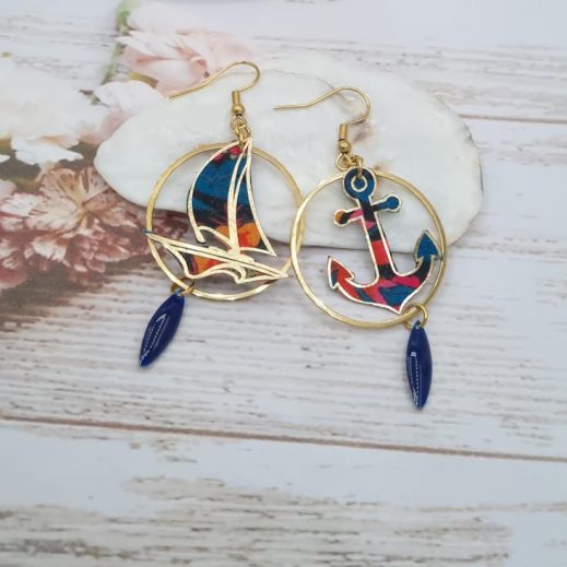 Boucles d'oreilles bateau et ancre en tissu Liberty ciara pétrole