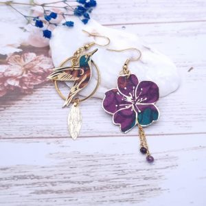 Boucles d'oreilles oiseau colibri et fleur de cerisier en liberty Héritage Garden Automn