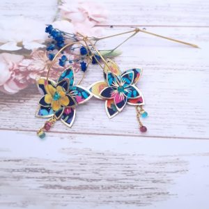 Boucles d'oreilles grandes créoles Fleurs de Tiaré en tissu liberty dreams of summer multicolore