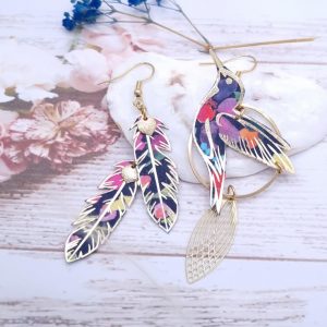 Boucles d'oreilles grand colibri et plumes en tissu liberty dreams of summer multicolore