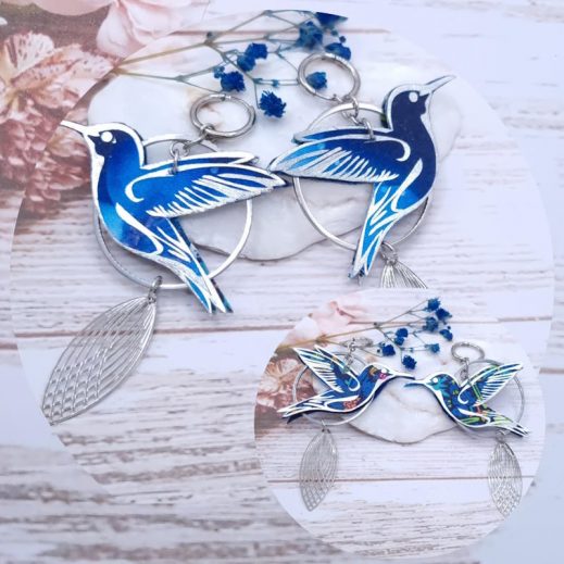 Boucles Colibris Réversibles en Tissu férie bleu et Strawberry thief denim