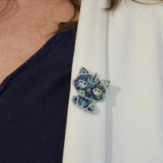 Broche Caticorne en liberty Strawberry thief denim Broche Caticorne en liberty Strawberry thief denim