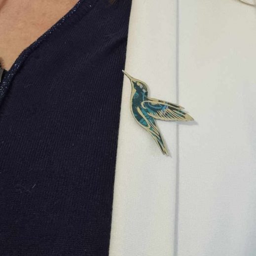 Broche colibri en liberty strawberry thief émeraude Broche colibri en liberty strawberry thief émeraude