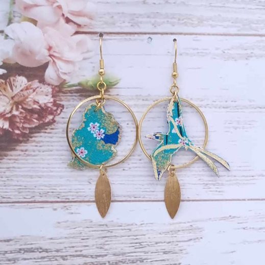 Boucles d'oreilles oiseau Paille en queue et L'île Maurice en tissu japonais Sakura bleu Boucles d'oreilles oiseau Paille en queue et L'île Maurice en tissu japonais Sakura bleu