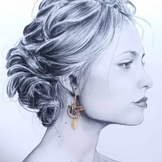 Boucles d'oreilles oiseau colibri et hibiscus en liberty dreams of summer multicolore Boucles d'oreilles oiseau colibri et hibiscus en liberty dreams of summer multicolore