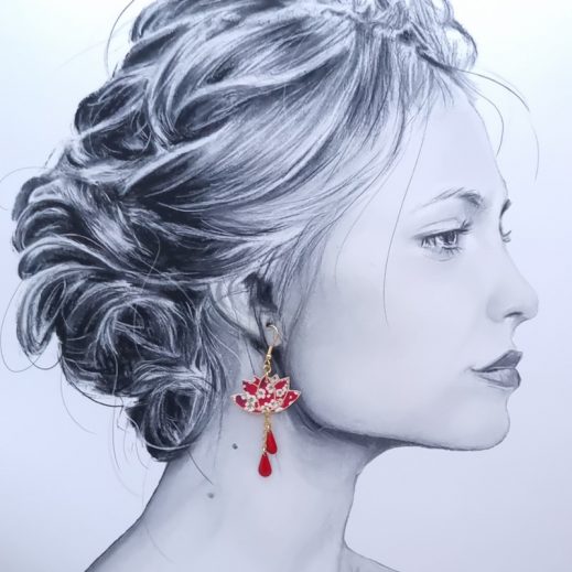 Boucles d'oreilles lotus et oiseau origami en tissu Mitsi Valéria rubis Boucles d'oreilles lotus et oiseau origami en tissu Mitsi Valéria rubis