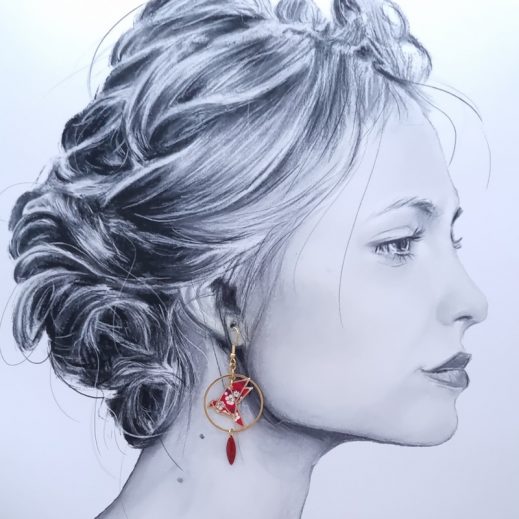 Boucles d'oreilles lotus et oiseau origami en tissu Mitsi Valéria rubis Boucles d'oreilles lotus et oiseau origami en tissu Mitsi Valéria rubis