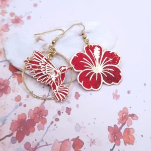 Boucles d'oreilles oiseau colibri 3 et hibiscus en Tissus japonais moiré rouge