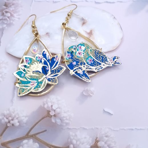 Boucles d'oreilles oiseaux inséparables et lotus en TISSU japonais Sakura bleu Boucles d'oreilles oiseaux inséparables et lotus en TISSU japonais Sakura bleu