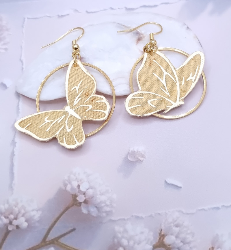 Boucles d'oreilles papillons en tissu japonais moiré jaune