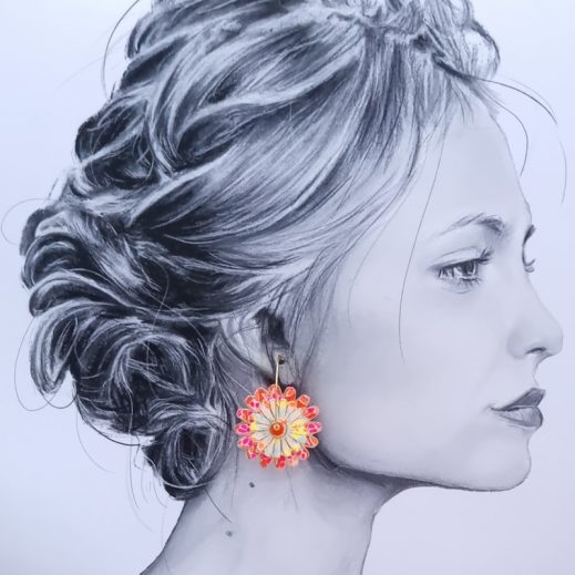 Boucles d'oreilles grandes créoles Marguerites en tissu Petit Pan Boucles d'oreilles grandes créoles Marguerites en tissu Petit Pan