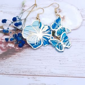 boucles d'oreilles papillons et hibiscus en tissu Art déco bleu