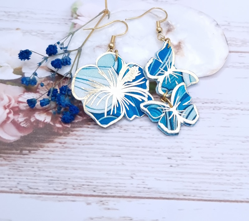 boucles d'oreilles papillons et hibiscus en tissu Art déco bleu