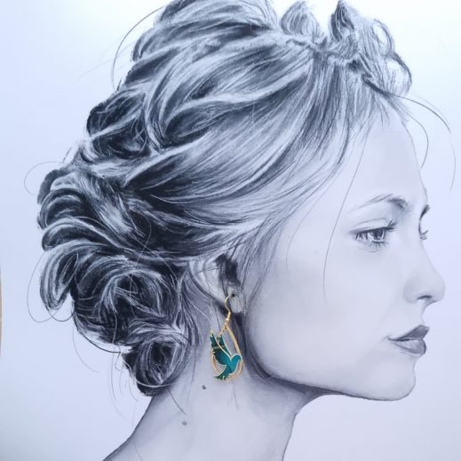 Boucles d'oreilles colombe et fleurs de magnolia en TISSU Emeraude à fleurs dorées Boucles d'oreilles colombe et fleurs de magnolia en TISSU Emeraude à fleurs dorées