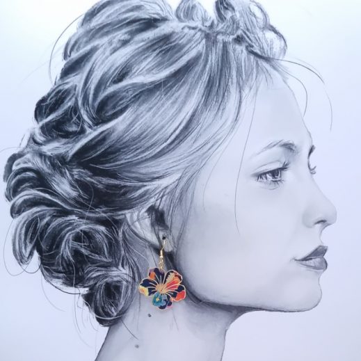 Boucles d'oreilles oiseau colibri 3 et hibiscus en liberty dreams of summer multicolore Boucles d'oreilles oiseau colibri 3 et hibiscus en liberty dreams of summer multicolore