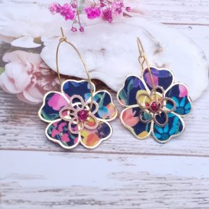 Boucles d'oreilles grandes créoles fleurs en TISSU liberty Dream of summer multicolore