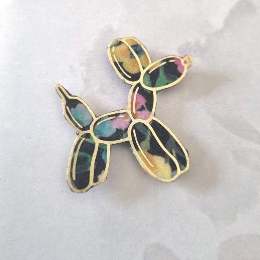 Broche Chien baudruche en tissu liberty dreams of summer multicolore