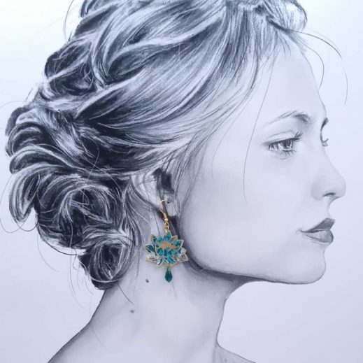 Boucles d'oreilles colibri et fleurs de lotus en TISSU liberty Strawberry thief émeraude Boucles d'oreilles colibri et fleurs de lotus en TISSU liberty Strawberry thief émeraude