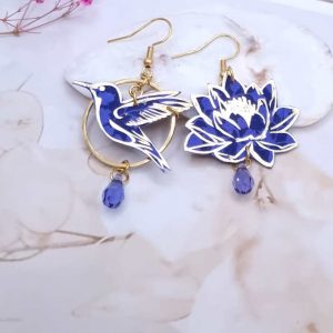 Boucles d'oreilles colibri et fleurs de lotus en TISSU Glenjade violet