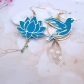Boucles d'oreilles Lotus et grand colibri en tissu Uni bleu Paon