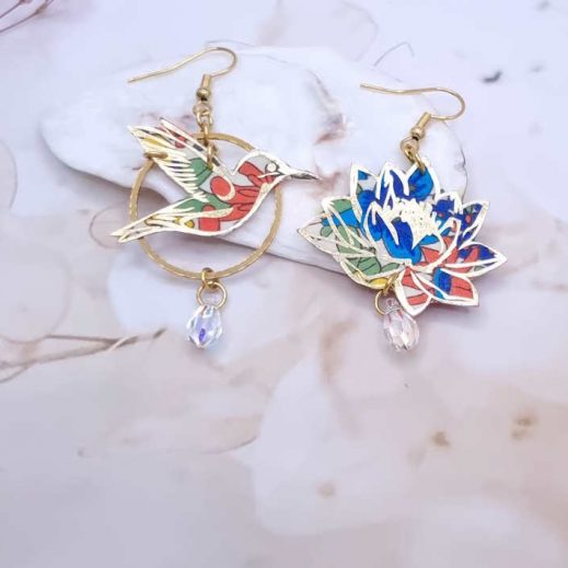 Boucles d'oreilles colibri et fleurs de lotus en TISSU Margaret Annie orange et bleu