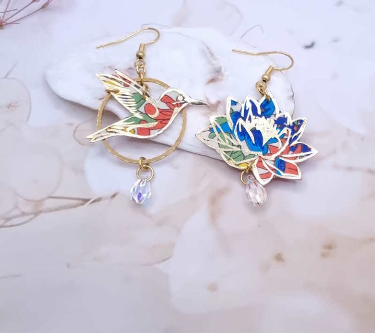 Boucles d'oreilles colibri et fleurs de lotus en TISSU Margaret Annie orange et bleu