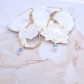 Boucles d'oreilles colombe et fleurs de lotus en TISSU liberty Ianthe blanc