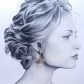 Affirmez votre personnalité avec les boucles d'oreilles "Envolée Bleue". Une création originale en acier inoxydable et tissu, alliant éclat doré et motifs colorés pour un look bohème irrésistible.
