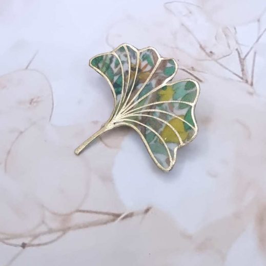 broche gingko en liberty fields of eden vert