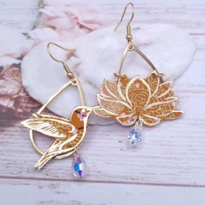 Boucles d'oreilles colibri et fleurs de lotus en TISSU Sakura ocre