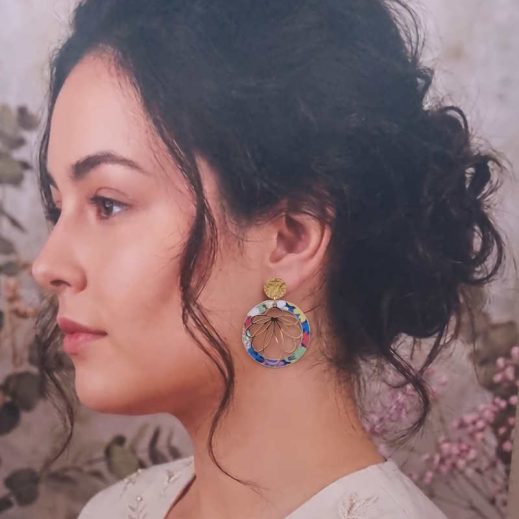 Boucles d'oreilles cercle et lys en liberty Thorpe Sprintgtime Boucles d'oreilles cercle et lys en liberty Thorpe Sprintgtime